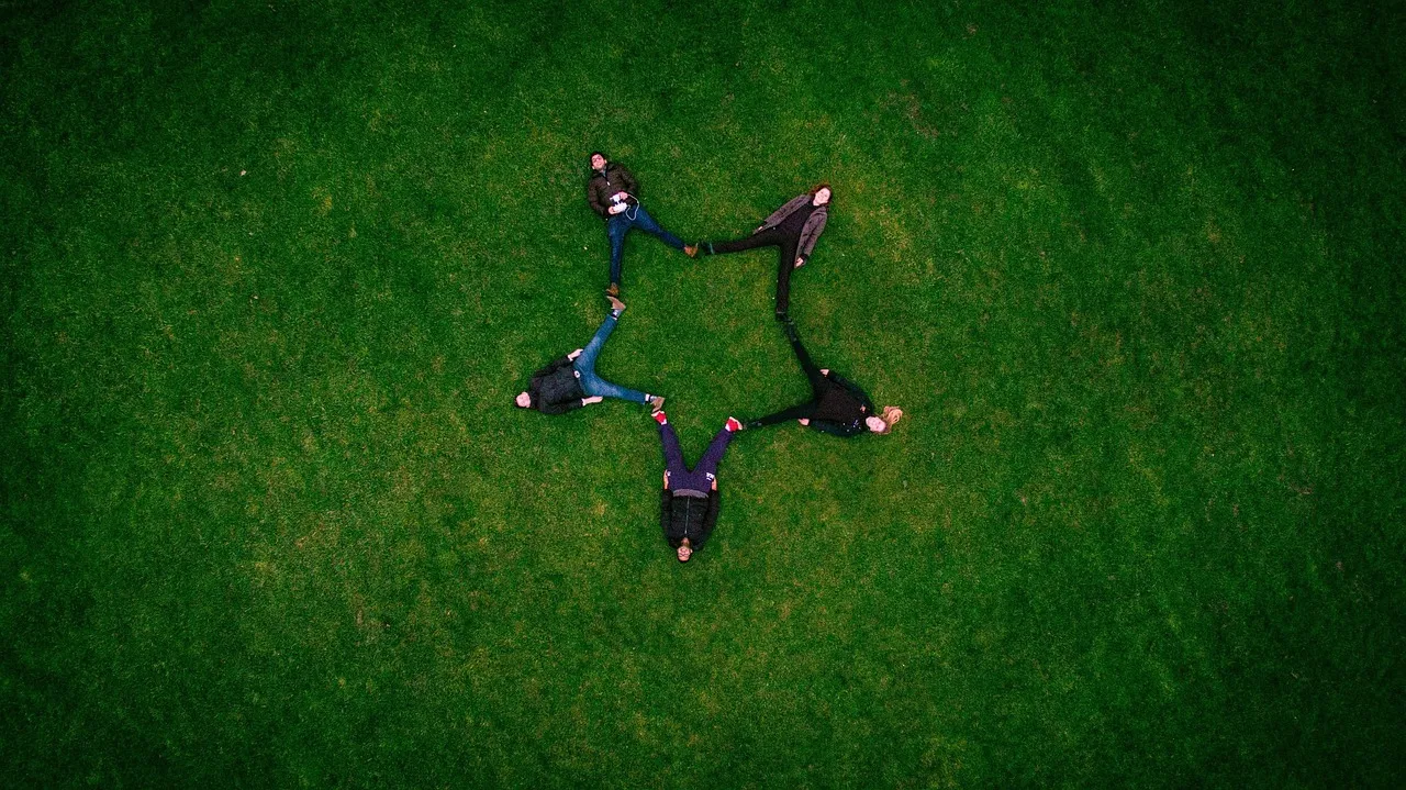 הכוח הפסיכולוגי שמאחורי ההצלחה במכירות שטח - עודד פרץ | על האספלט